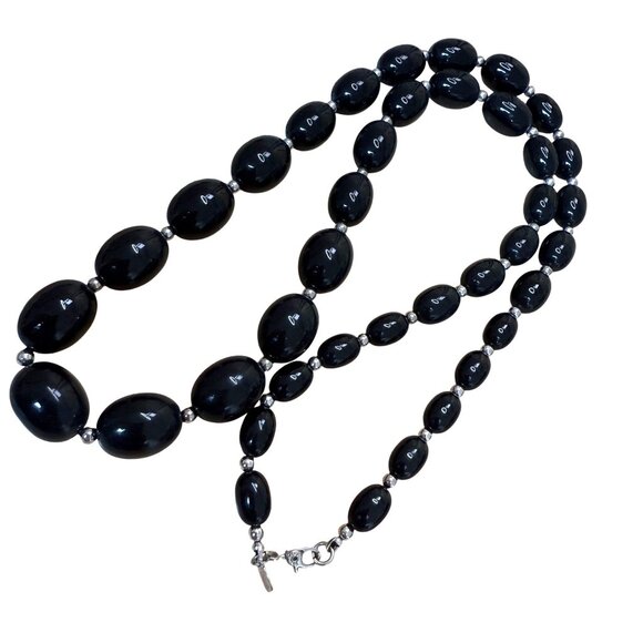 Monet Vintage Black Beaded Necklace With Lobster Clasp & Silver Accents - Picture 6 of 6